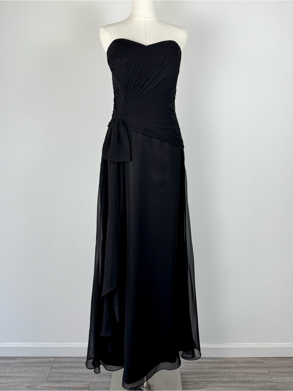 Belsoie Black Strapless Ruched Chiffon Formal Gown Size 12
